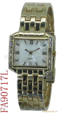 深圳市鴻源達(dá)表業(yè) 專業(yè)設(shè)計(jì)生產(chǎn)銷售石英手表