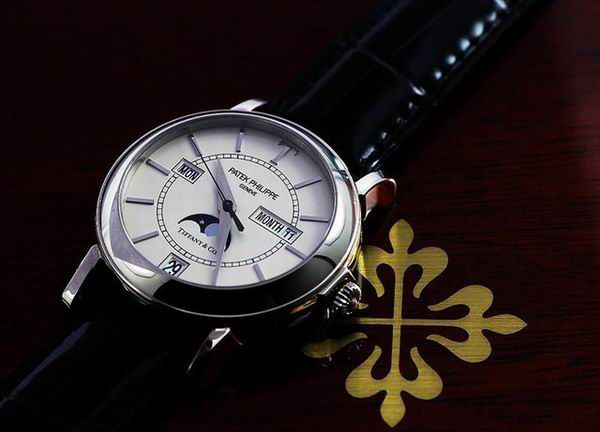 “表王”四面楚歌？天價聯名腕表背后，百達翡麗的時代焦慮